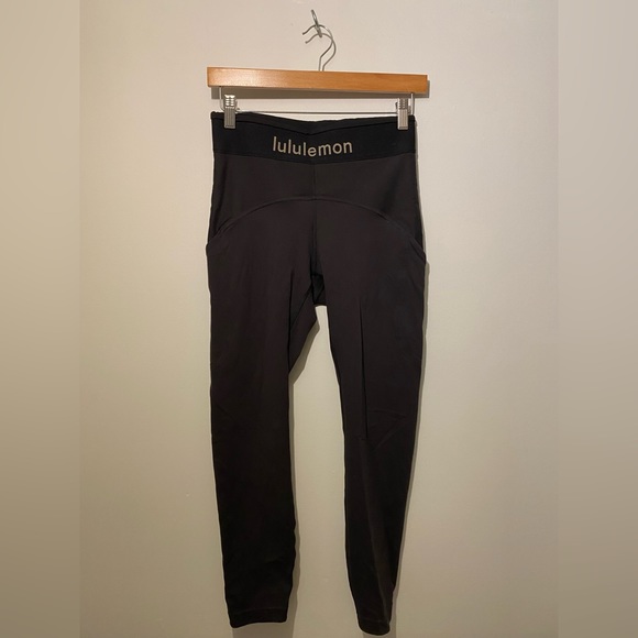 Size 6 Lululemon Leggings - Picture 1 of 4